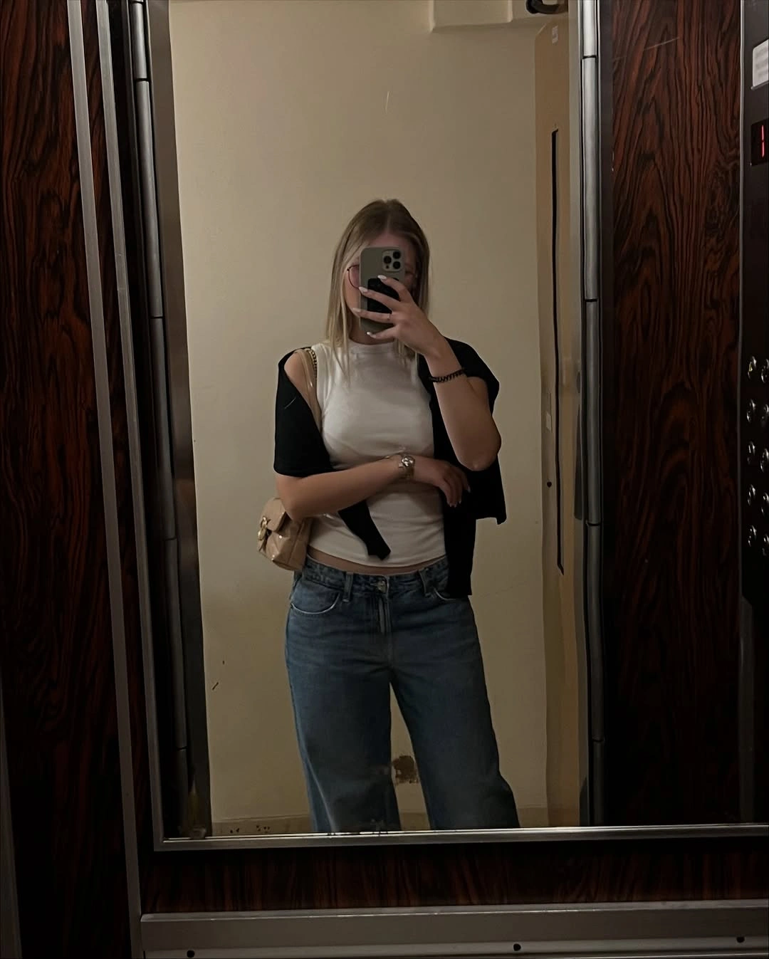 September outfits ideas 2026 Black Tee With Cuffed Straight Jeans