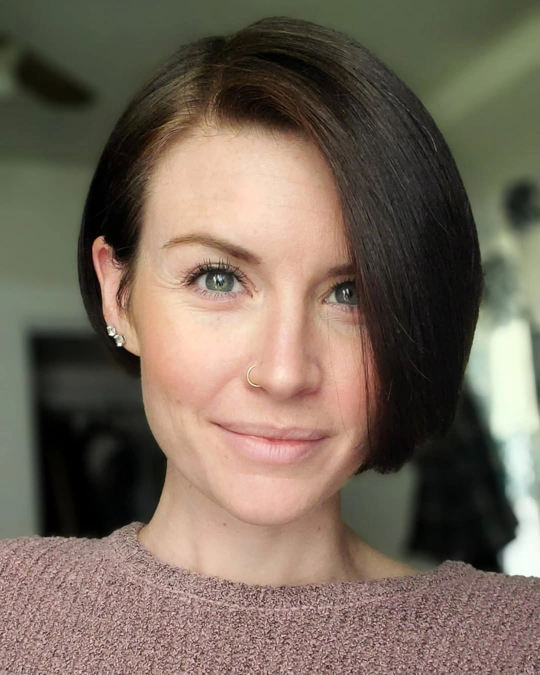 short bobbed hairstyle Soft Side-Swept Bob That Flatters Every Day