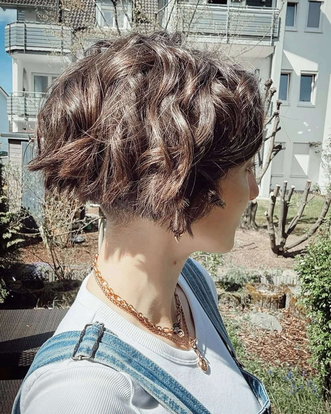 short bobbed hairstyle Textured Undercut Bob Full of Movement
