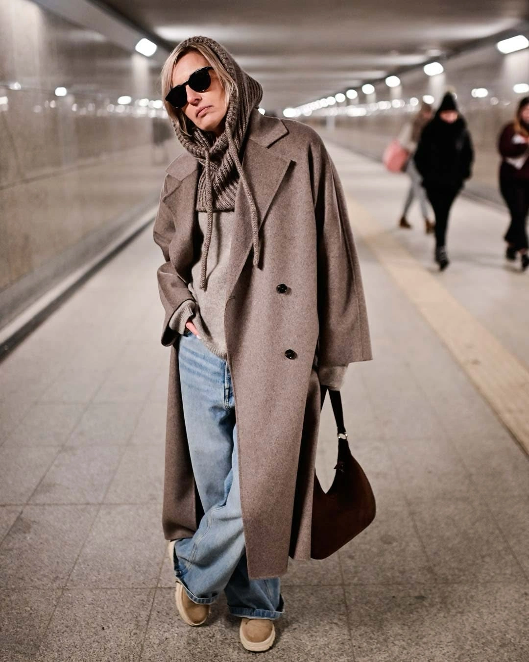 what are must-have fall outfits for 2026 Relaxed Tailoring Meets Cozy Street Style