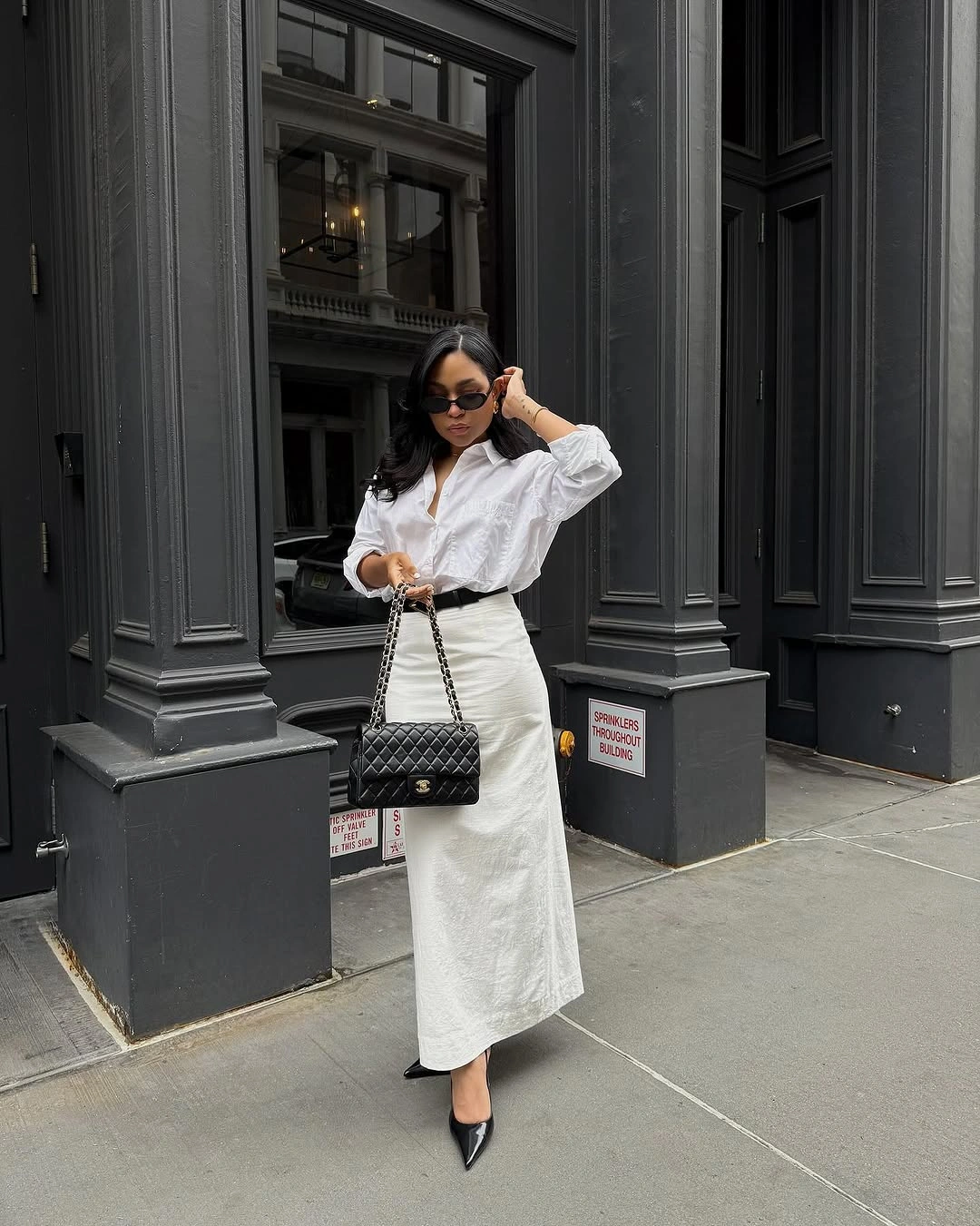 what are the best fall outfits for casual days? Classic Black and White for Effortless City Chic