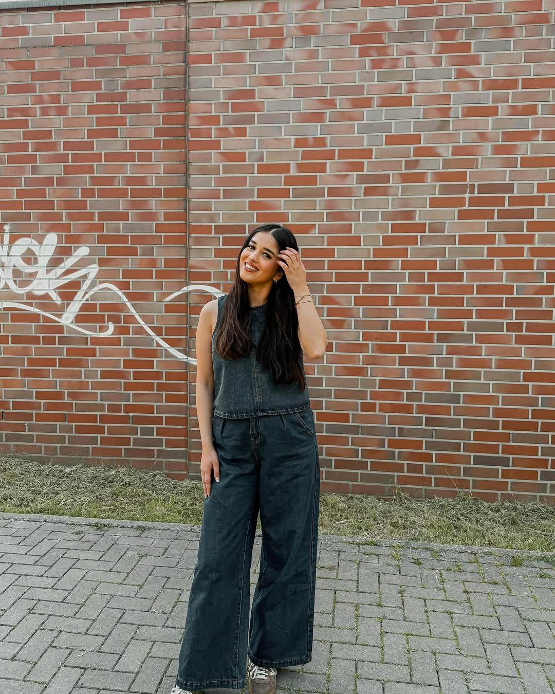 wide leg jeans outfit fall 2026 Charcoal Denim Set For Effortless Everyday Style
