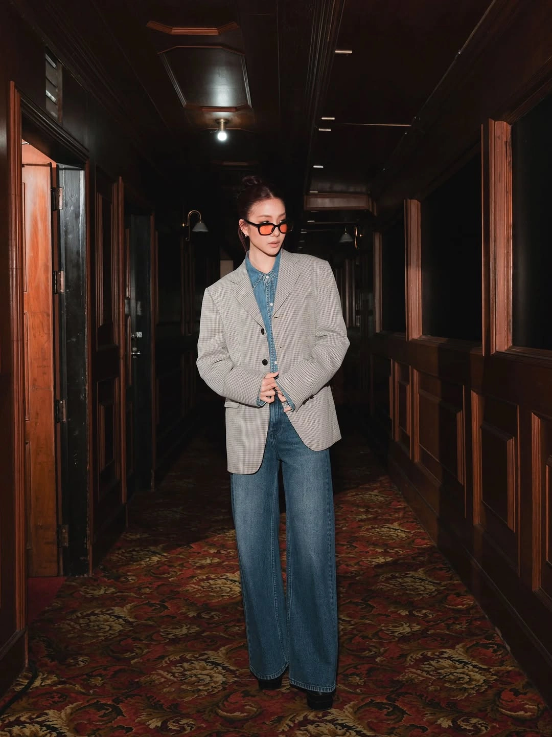 wide leg jeans outfit fall 2026 Tailored Blazer Styling For A Modern Office Wardrobe
