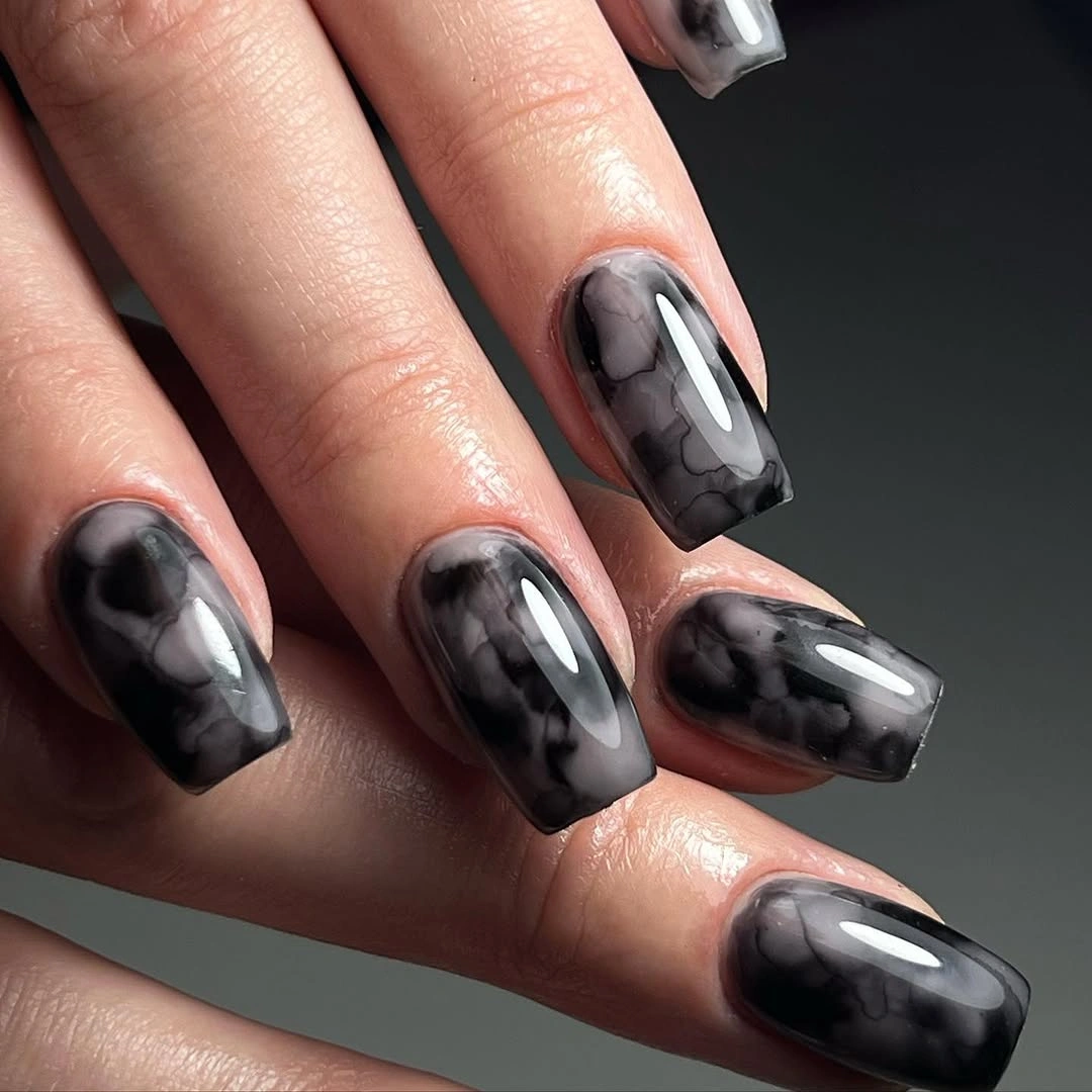 Black Nails with Silver-Gray Marble Ribbons