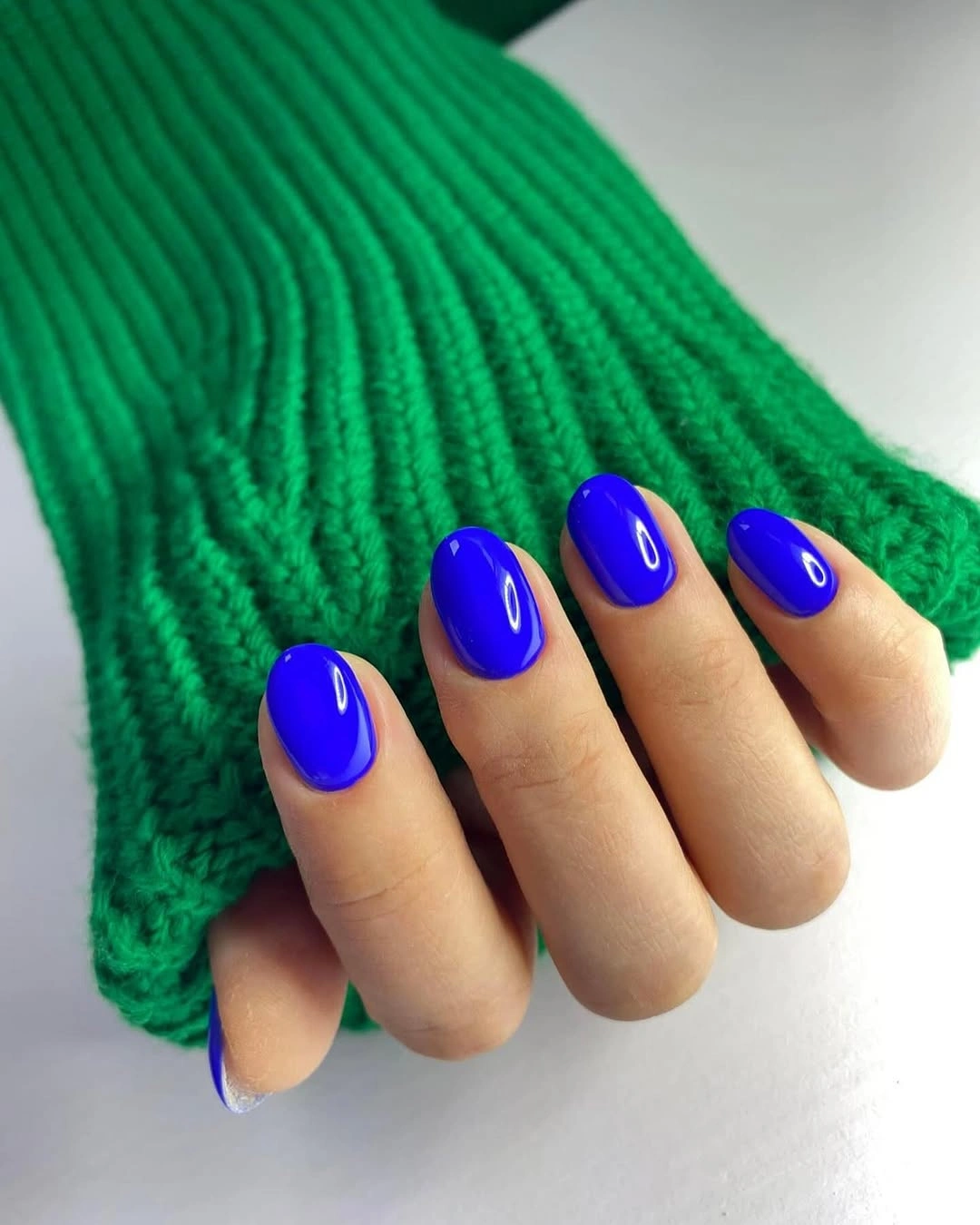 Glossy Cobalt on a Compact Rounded Shape