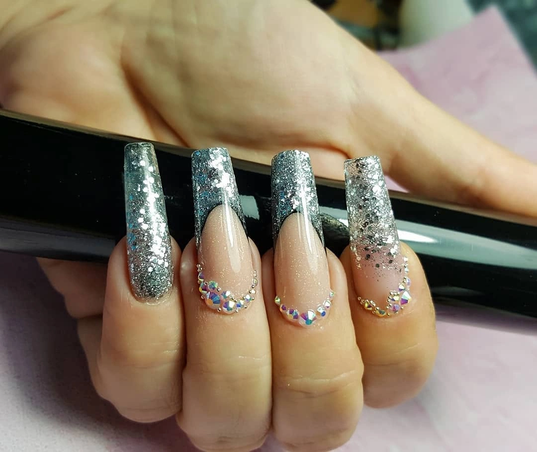 Silver glitter tapered square nails with black curves