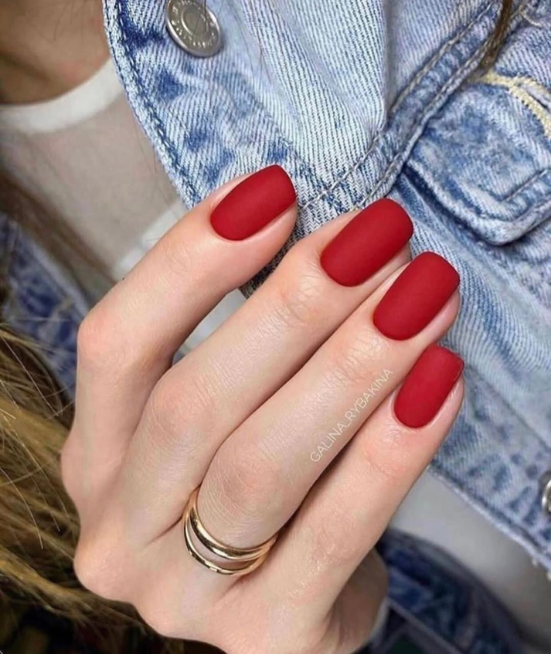 Deep red soft square nails with matte-looking finish