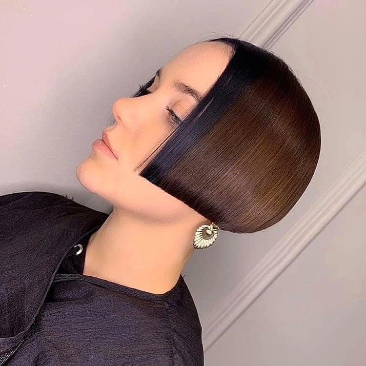 Profile bob with dark side panel and warm rounded back