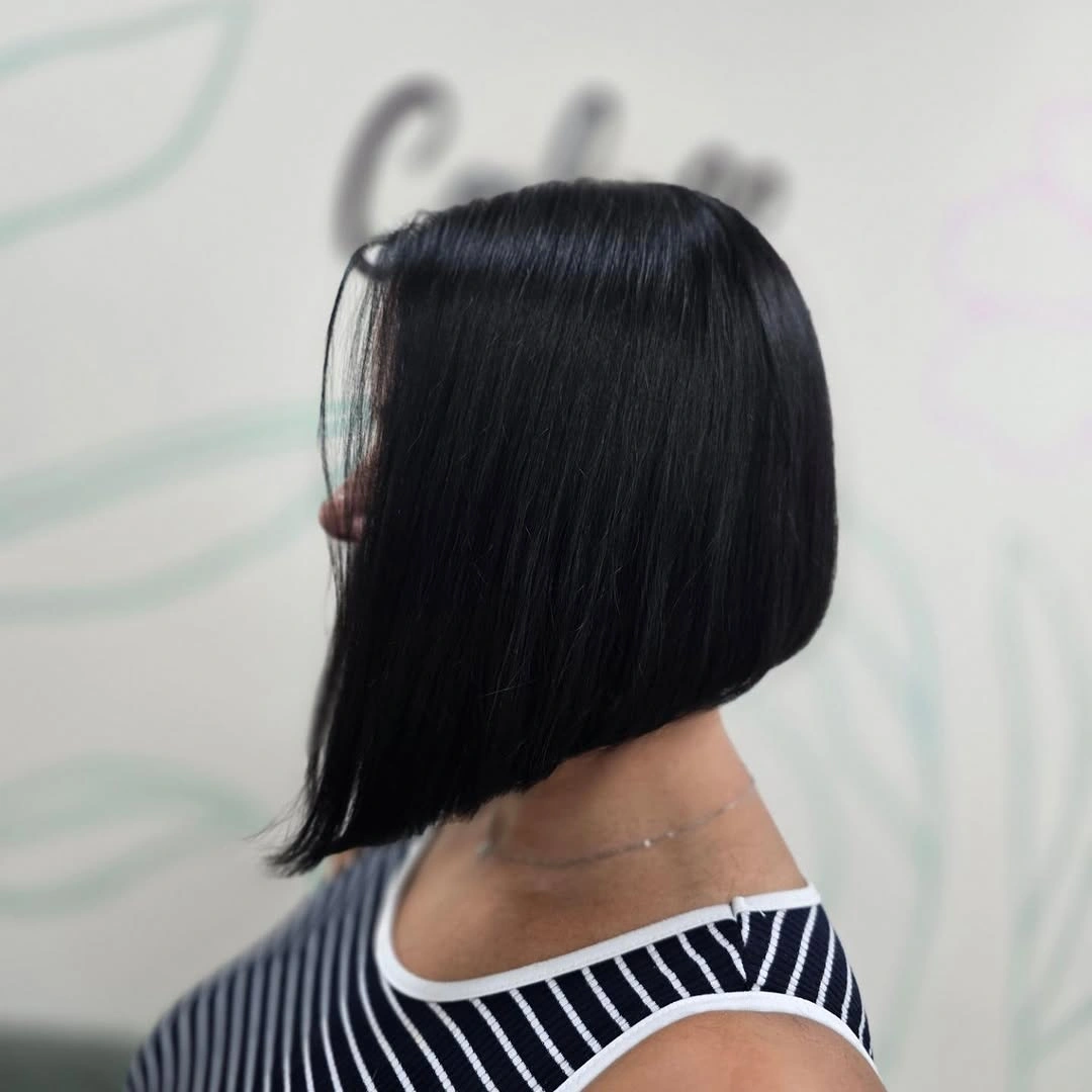 Black side-view A-line bob with rounded back
