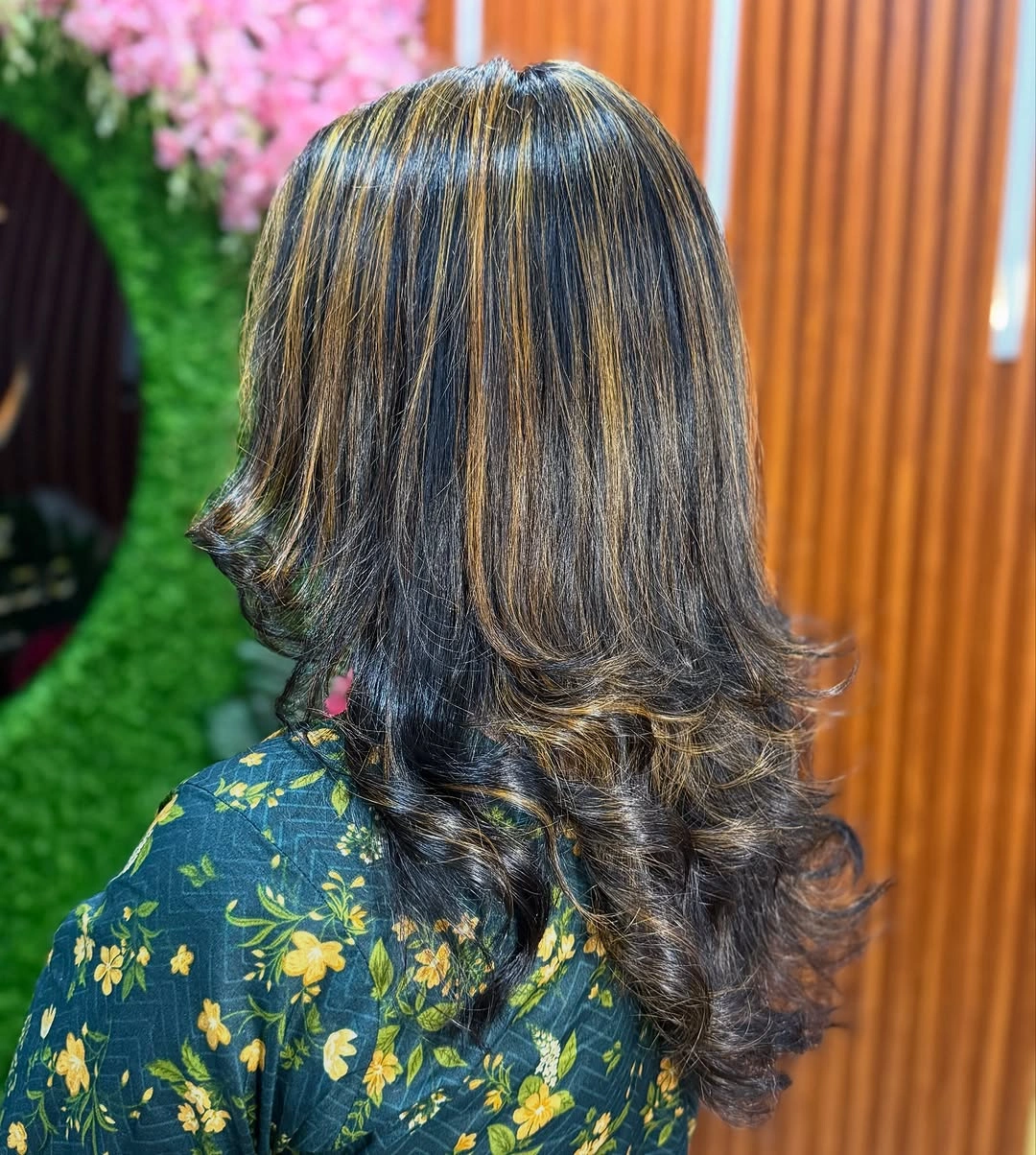 Dark shoulder length hair with fine golden caramel ribbons